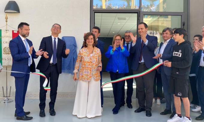 Liceo Calini Taglio Del Nastro Per La Nuova Palestra Prima Brescia