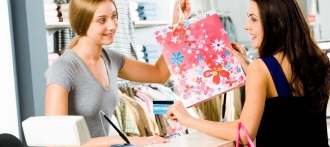 10 domande da non fare a una commessa 
(parola sua)