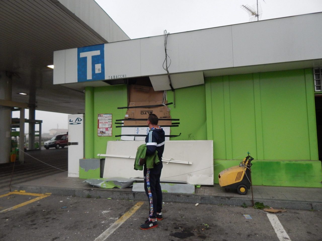 Venti furti in dieci anni dal benzinaio