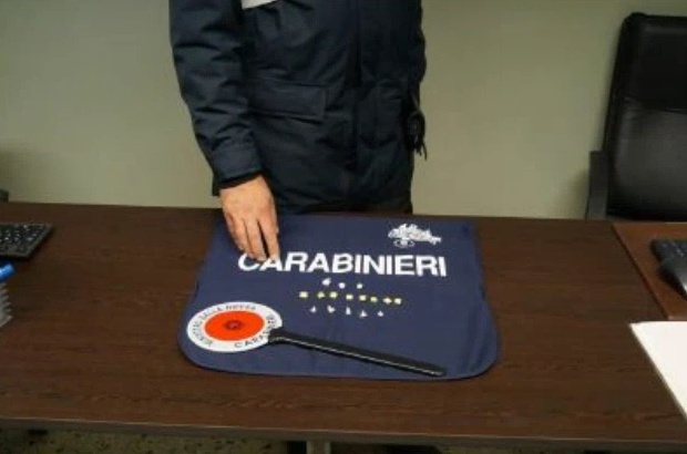 29enne pusher: trovato con droga in cucina