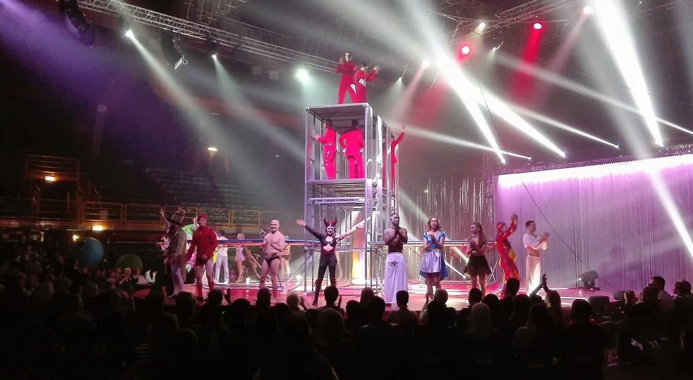 Alis incanta il Palageorge, applausi a scena aperta