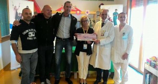 Arriva il dispositivo «cerca vene» al reparto di pediatria