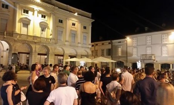 Asola, notte bianca tra musica e sfilate