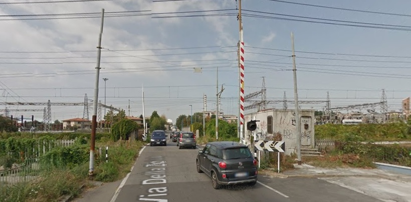 Travolto dal treno. Morto un 33enne