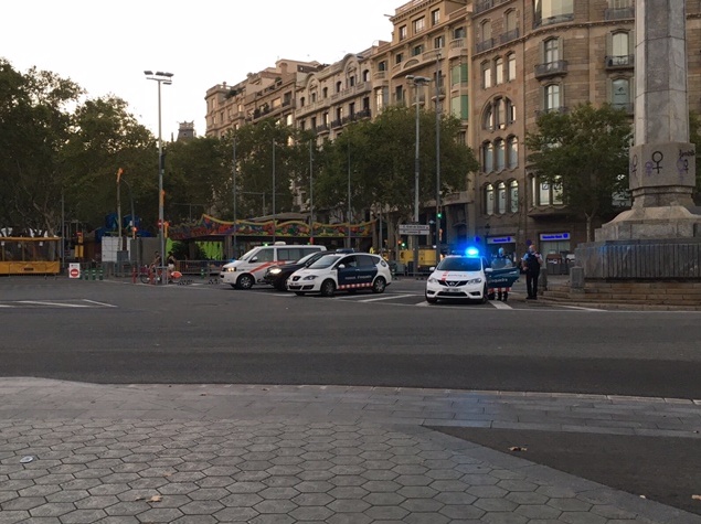 Barcellona: l’Isis rivendica l’attacco. 13 morti