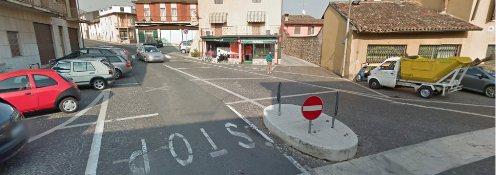 Calcinatello, investita di fronte a scuola, 49enne finisce al Civile