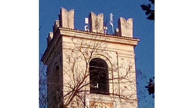 Carpenedolo, antenne: «Non dovevano essere rimosse?»