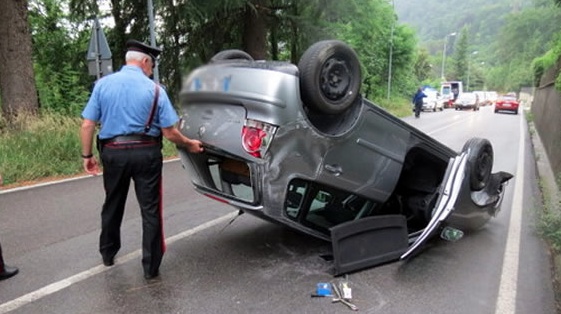Castenedolo, maxi-incidente provoca due feriti