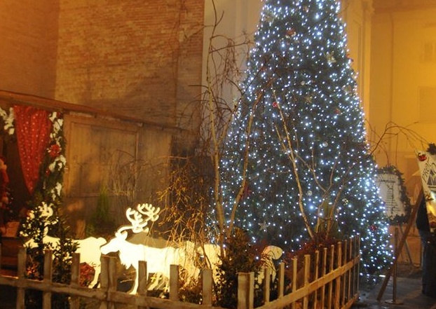 Carpenedolo, rubate le luci dell’albero di Natale