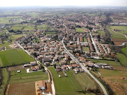 Castenedolo: via Zanardelli a senso unico vicino alle scuole