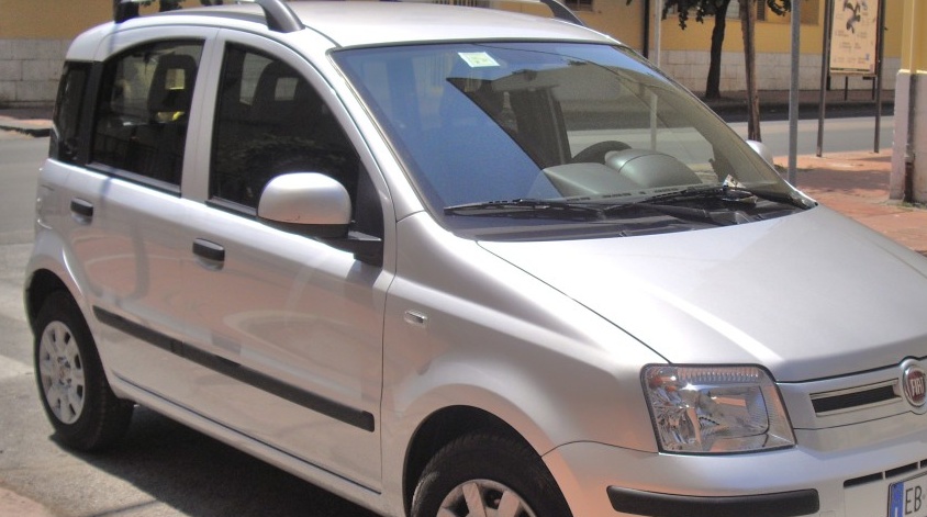 Castiglione: Intercettato dai carabinieri scappa con l’auto rubata