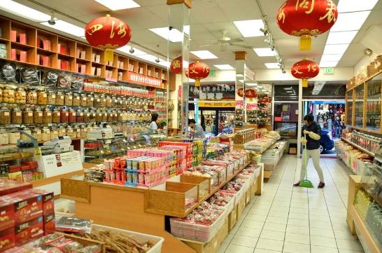 Castiglione:picchiato per cambio merce dai cinesi