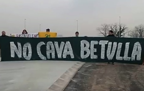 Cava Betulla, la rabbia dei cittadini – IL VIDEO