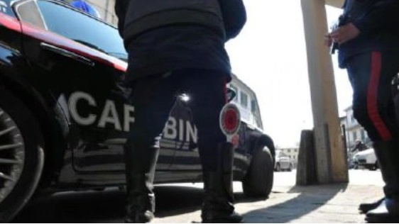 Coinvolte 4 auto: probabile uso di alcool e droga per tre giovani