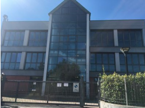 Cura il papà malato: bocciata alle medie, esclusa al liceo