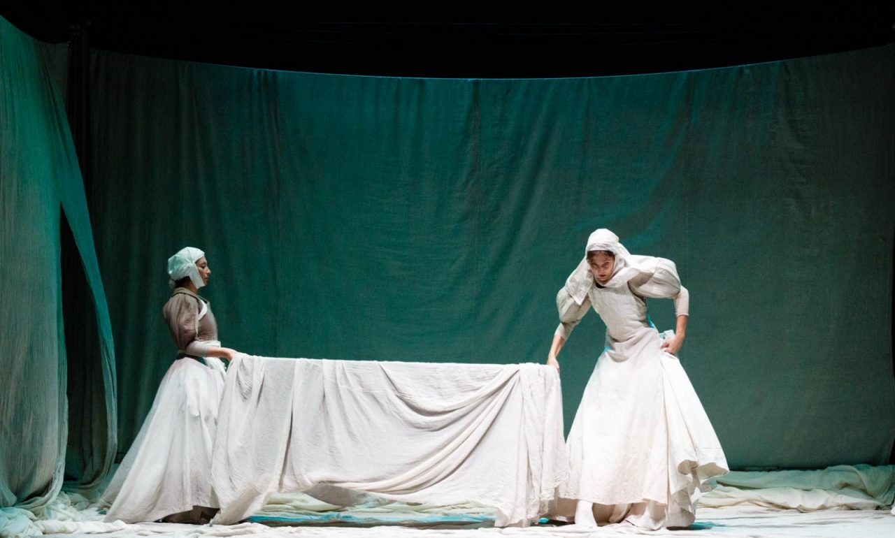 “Curamistrega” debutta stasera al Santa Chiara