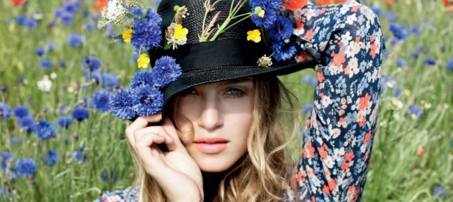 DONNE ALLA MODA – Come essere fashion a primavera: 9 consigli per tutti i giorni