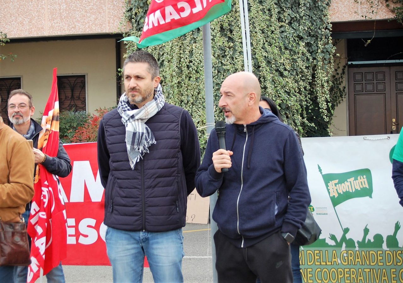 Cento esuberi lavoratori in presidio