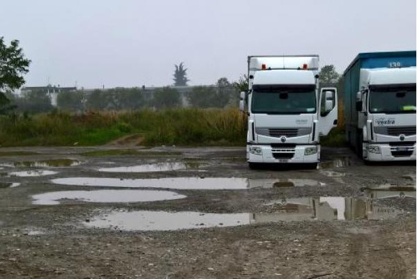 «Da zona tranquilla a posto invivibile»: i cittadini gridano aiuto