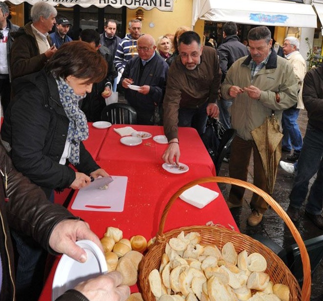 “El me salam l’è po bù del tò” parte il countdown