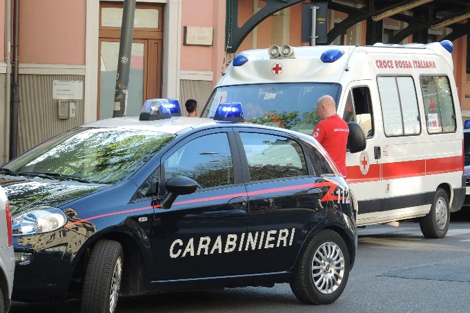 Donna di 42 anni trovata impiccata in casa