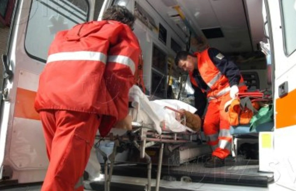 Dramma a Mantova, accoltella l’ex compagna alla fronte