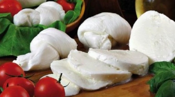 Mozzarella di bufala contaminata da Listeria