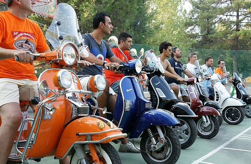 Tutti on the road con il Vespa raduno