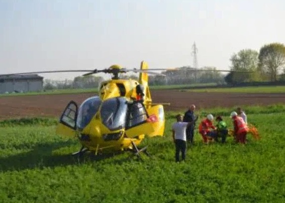 Frontale in moto: grave militare 32enne