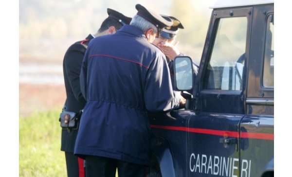 Ghedi, colpi di carabina in un capannone