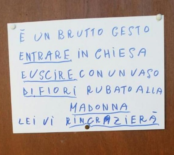 Ghedi, rubati i fiori per la Madonna