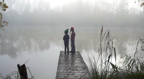 Giochi pericolosi: a 8 anni colpito da un sasso