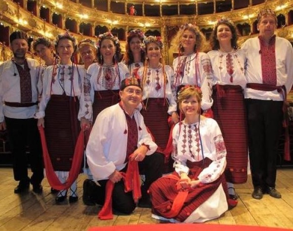 «Girovagando», 20 anni di balli folk e popolari