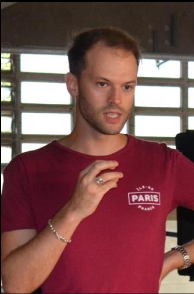 «Ho deciso di stare qui per non perdere le mie radici»