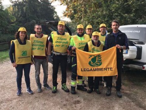 Il Comitato Cittadini Calcinato ripulisce il paese