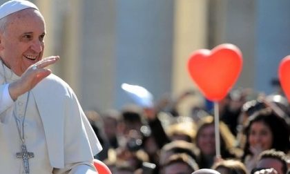 Il Papa, il più grande esperto dell'amore di coppia: ecco i suoi consigli