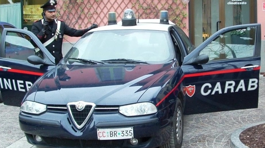 “Il cielo continua a piangere” per il suicida 22enne