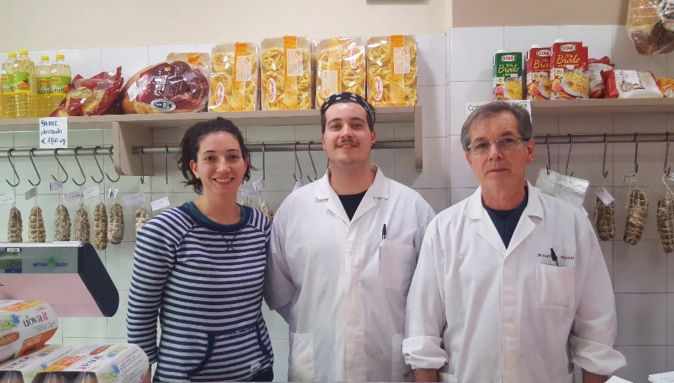 Il macellaio del paese passa il testimone ai figli