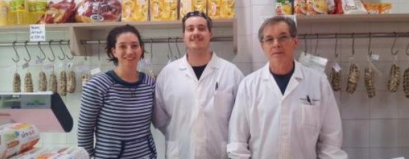 Il macellaio del paese passa il testimone ai figli