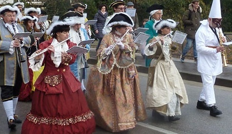 In riva al lago la Biennale d’arte contemporanea