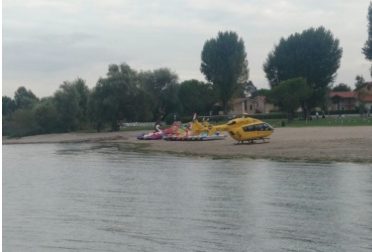 Incidente sul lago. Si è inabissato un deltaplano