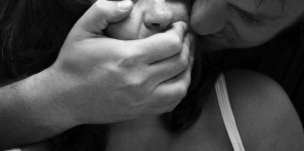 Insospettabile nonno bresciano abusa delle nipoti