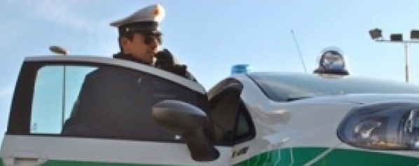 Interviene la Polizia, scoperta discarica abusiva