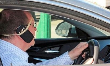 Le nuove norme del telefono in auto