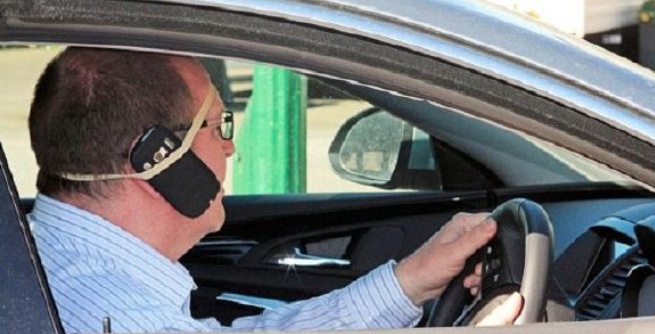 Le nuove norme del telefono in auto