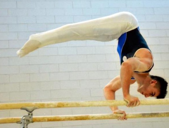 Lorenzo Pelizzari, ginnasta contro i pregiudizi ora sogna la serie B