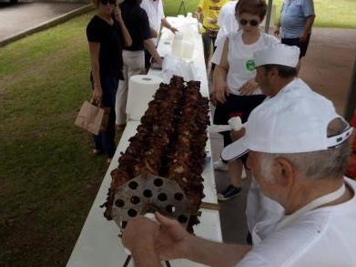 Montichiari, uno spiedo solidale con gli Alpini
