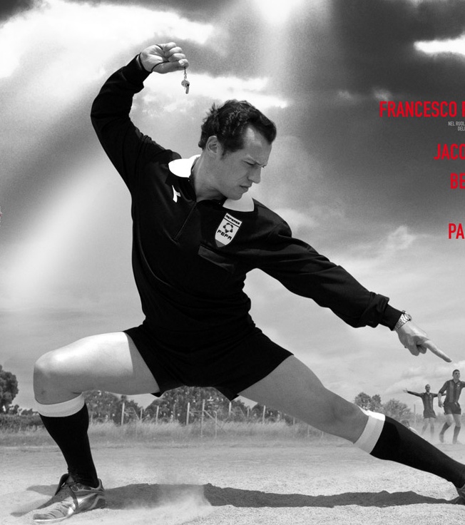 Nel bresciano l’arbitro espelle quasi tutti e fischia la fine. Poi ci ripensa