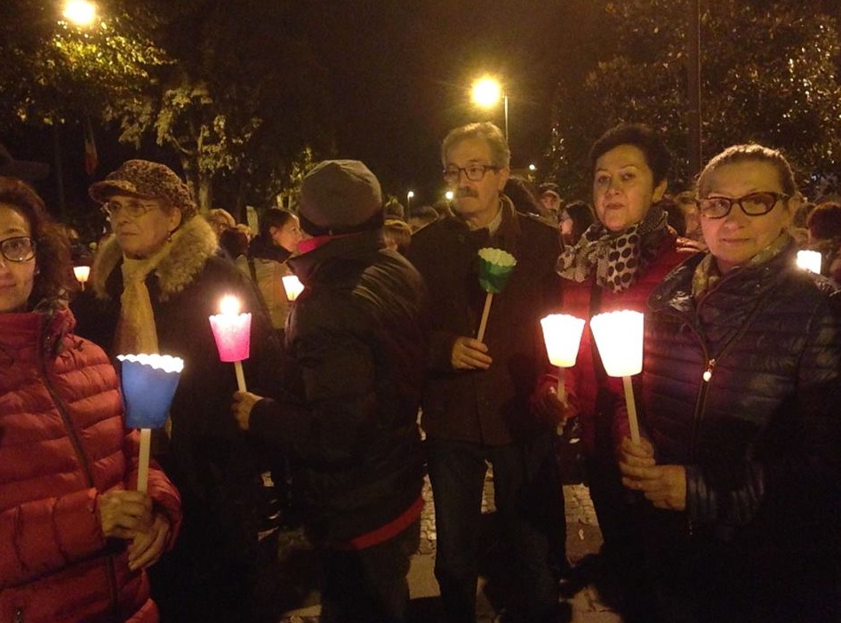 Miasmi a scuola, la rabbia dei genitori