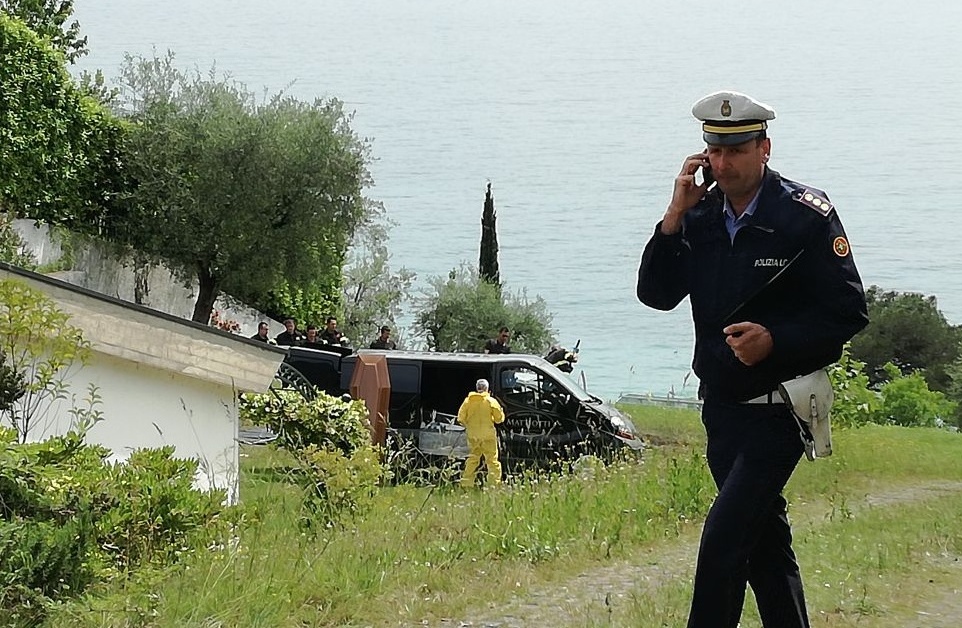 Omicidio-suicidio a Padenghe: nessuna lettera per spiegare il folle gesto